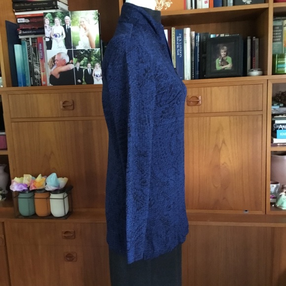 CHICOS NAVY KNIT FULL ZIP SWEATER - Picture 2 of 9